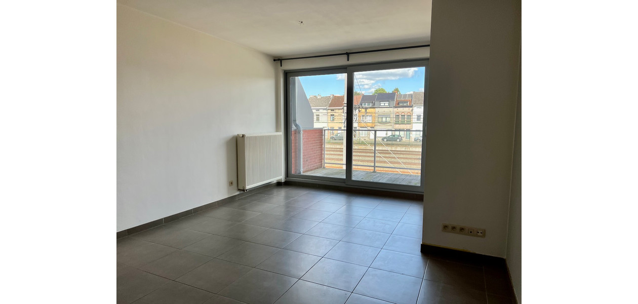 APPARTEMENT BIEN SITUÉE, 1 CHAMBRE - TERRASSE. IDÉAL DÉMARREUR OU INVESTISSEMENT .