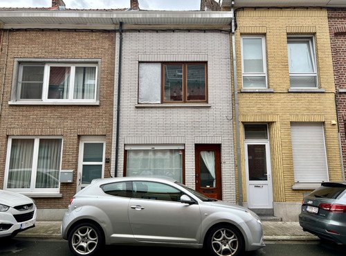 SUPER GEZELLIGE WONING IN HET VOLLE CENTRUM MET TUINTJE