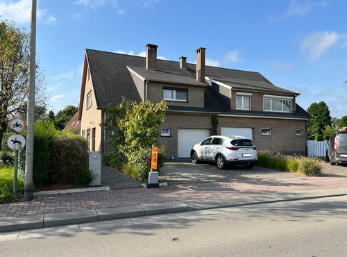 INSTAPKLARE HOB, 4 SLAAPKAMERS , TUIN , GARAGE