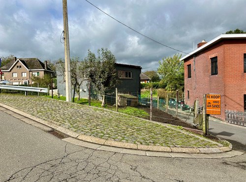 ATELIER / GARAGE : 115 M2 MET TUIN