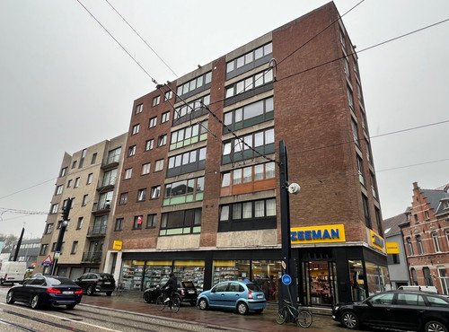 VERNIEUWD RUIM APPARTEMENT NABIJ CENTRUM GENT - 2 SLAAPKAMERS