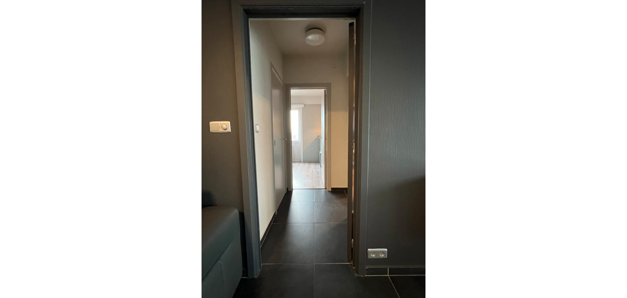 VERNIEUWD RUIM APPARTEMENT NABIJ CENTRUM GENT - 2 SLAAPKAMERS