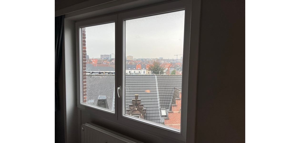 VERNIEUWD RUIM APPARTEMENT NABIJ CENTRUM GENT - 2 SLAAPKAMERS