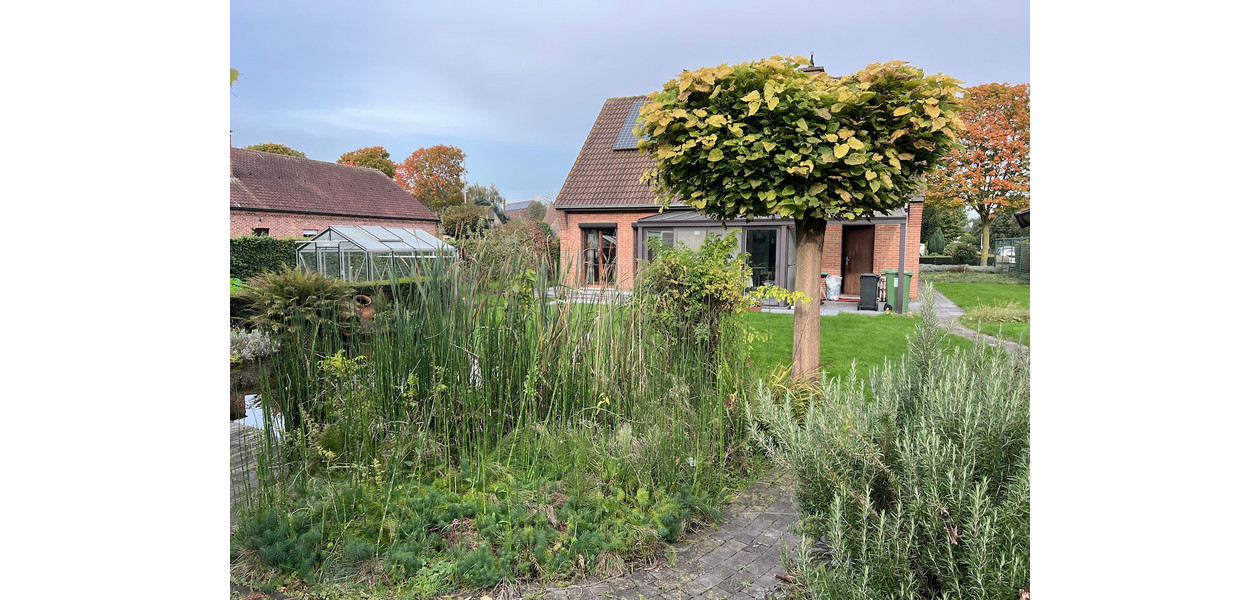 UNIEK GELEGEN VILLA OP EEN PERCEEL VAN 10 ARE