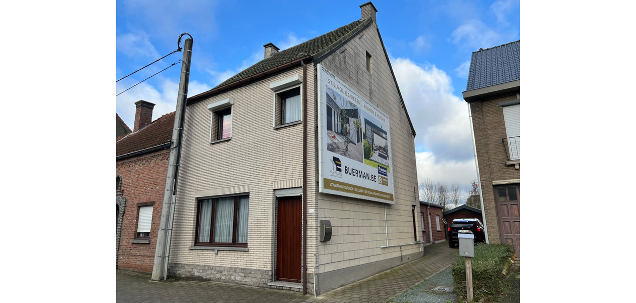 RUIME HOB MET 3 SLAAPKAMERS - GARAGE EN IMMENSE TUIN.