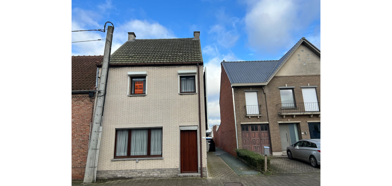 RUIME HOB MET 3 SLAAPKAMERS - GARAGE EN IMMENSE TUIN.