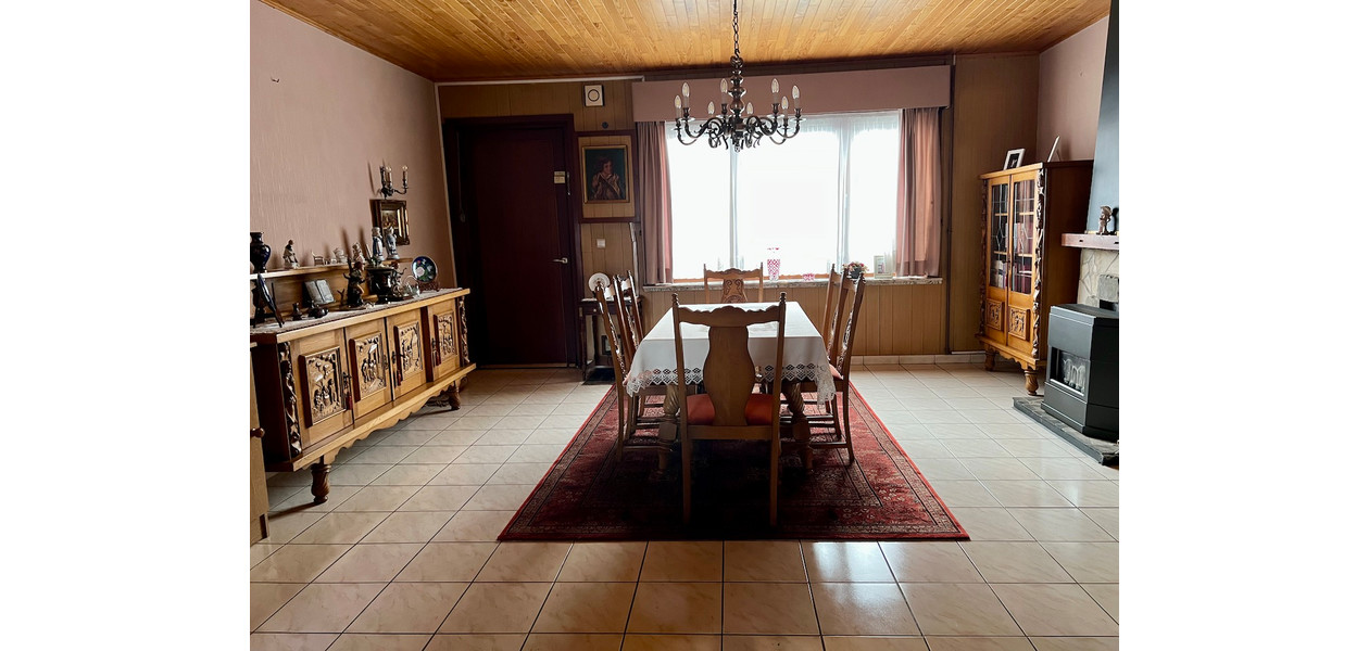 MAISON TROIS FAÇADE FAMILIALE SPACIEUX AVEC 3 CHAMBRES - GARAGE ET  IMMENSE JARDIN