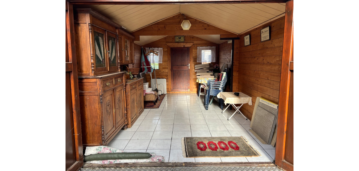 MAISON TROIS FAÇADE FAMILIALE SPACIEUX AVEC 3 CHAMBRES - GARAGE ET  IMMENSE JARDIN