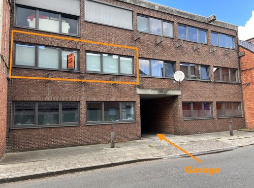 TOTAAL GERENOVEERD GEZELLIG APPARTEMENT - 2 SLAAPKAMERS - TERRAS & GARAGE