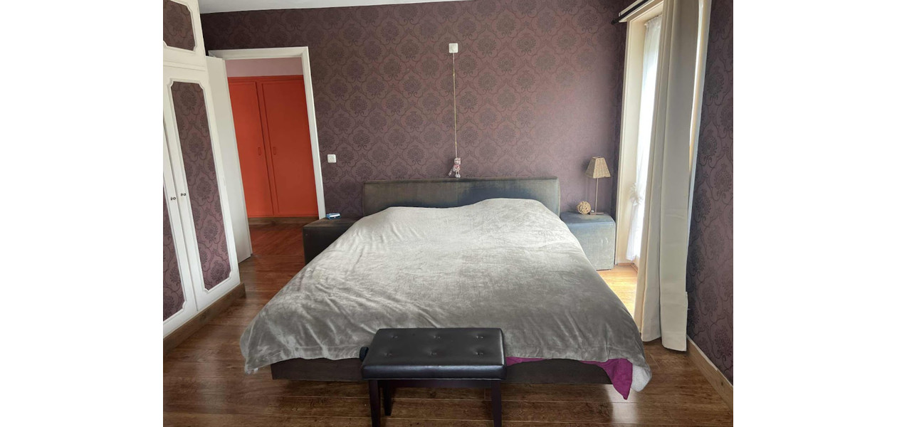 UNIEK GELEGEN VILLA OP CA 9 ARE, 4 SLAAPKAMERS - GARAGE - UITERST RUSTIG GELEGEN