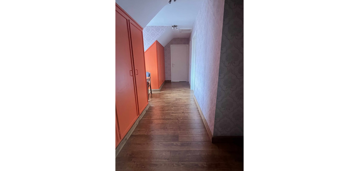 UNIEK GELEGEN VILLA OP CA 9 ARE, 4 SLAAPKAMERS - GARAGE - UITERST RUSTIG GELEGEN