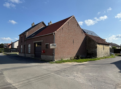 UNIEK TE RENOVEREN LANDHUIS MET ONEINDIGE MOGELIJKHEDEN