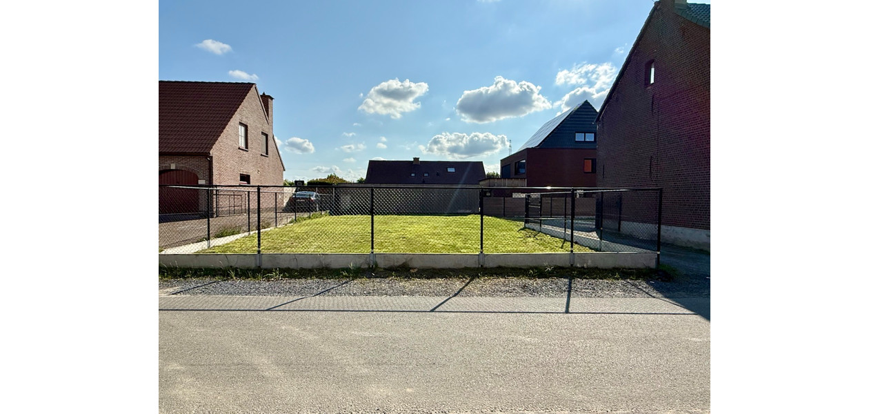 UNIEK TE RENOVEREN LANDHUIS MET ONEINDIGE MOGELIJKHEDEN
