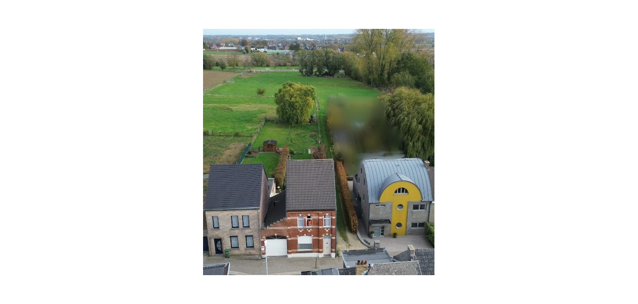 RUIME TE RENOVEREN STIJLVOLLE WONING MET IMMENSE TUIN, GARAGE