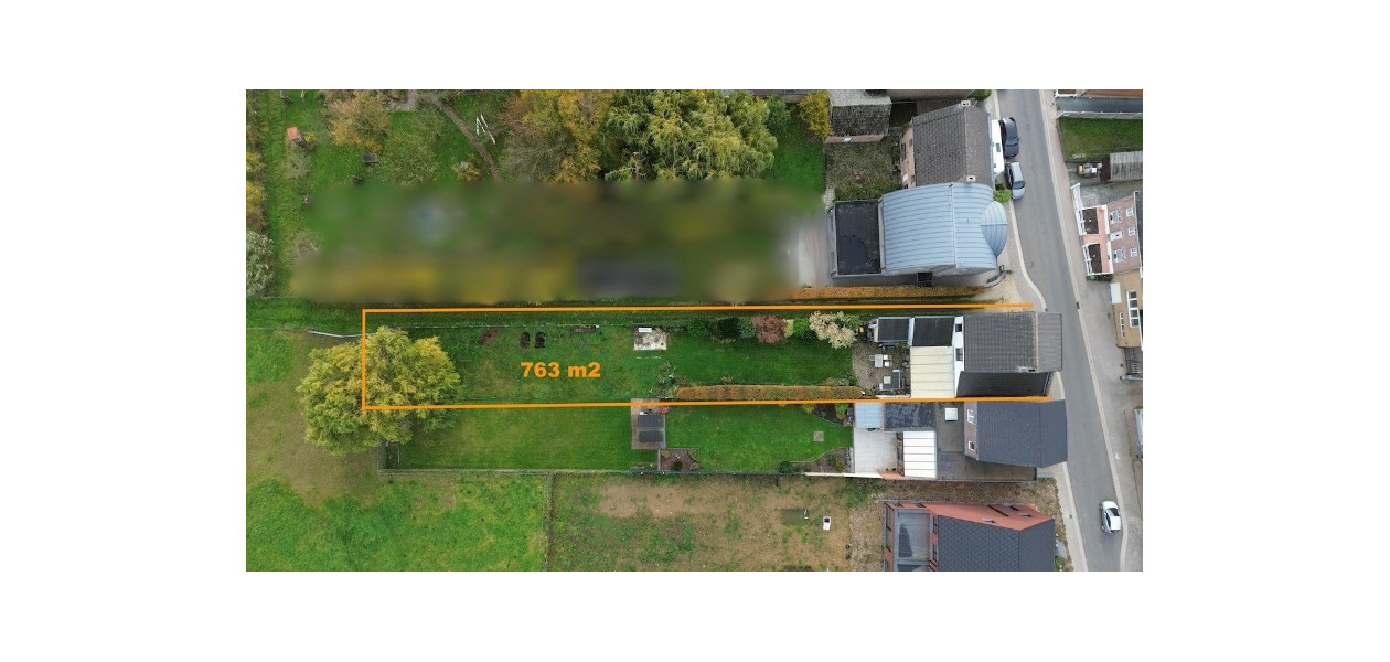 RUIME TE RENOVEREN STIJLVOLLE WONING MET IMMENSE TUIN, GARAGE