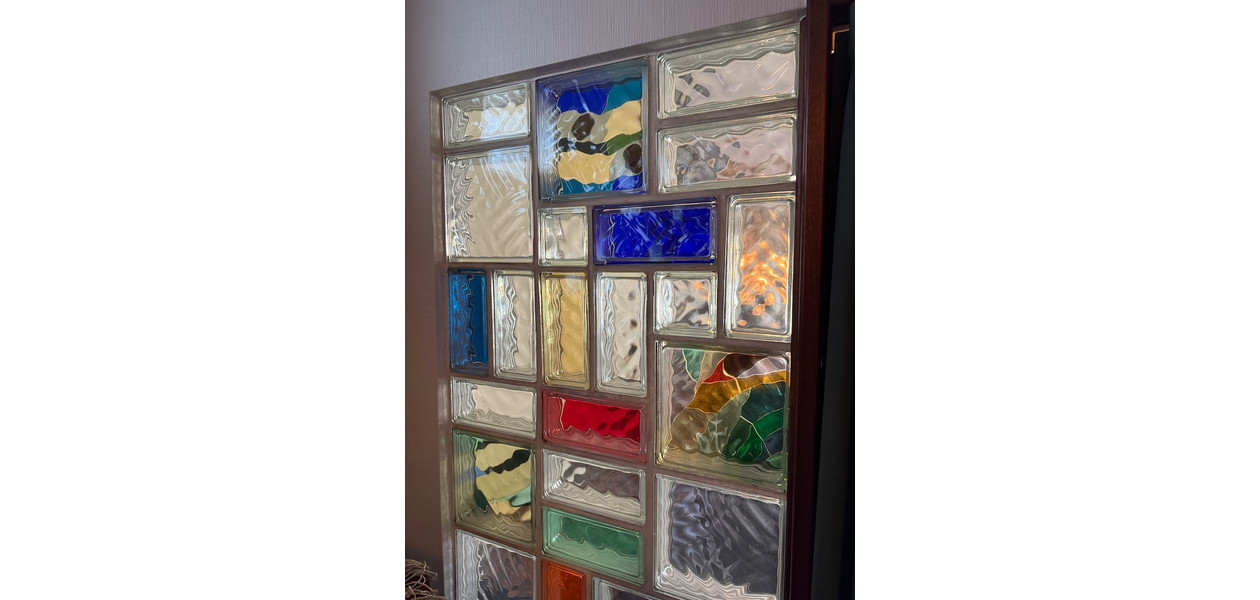 HEEL RUIME GEZINSWONING  IN VOLLE CENTRUM. TUIN & GARAGE