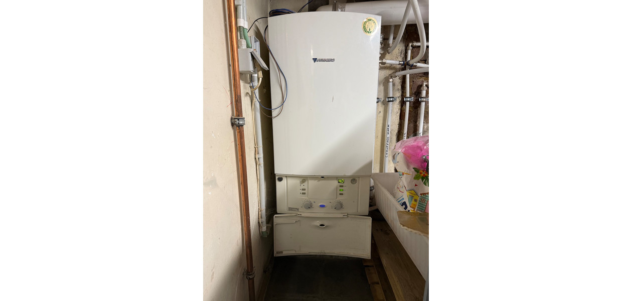 HALF OPEN BEBOUWING OP 530 M2 - 3 SLPKMRS - TUIN - GARAGE