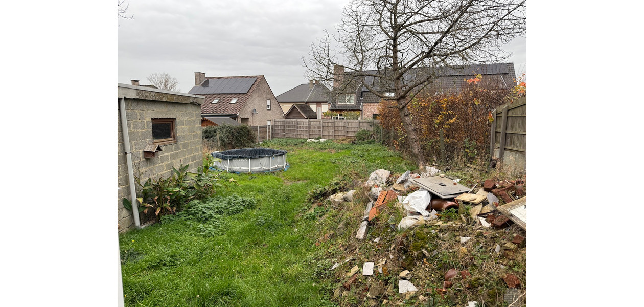 HALF OPEN BEBOUWING OP 530 M2 - 3 SLPKMRS - TUIN - GARAGE