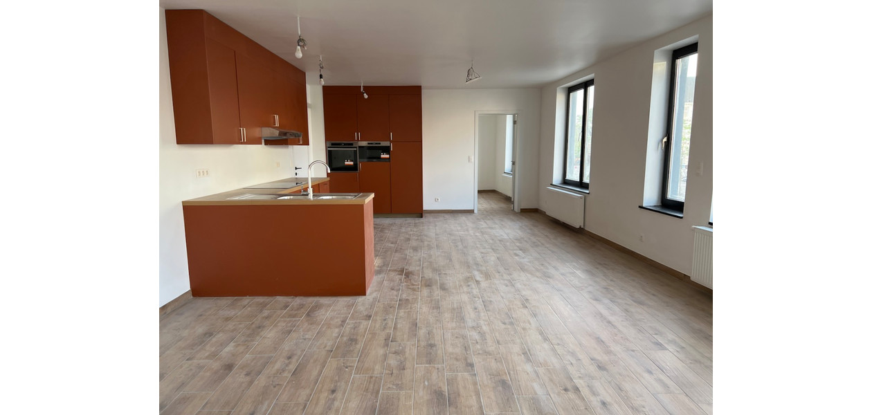 MODERN APPARTEMENT IN VOLLE CENTRUM - MET 2 SLPKMRS