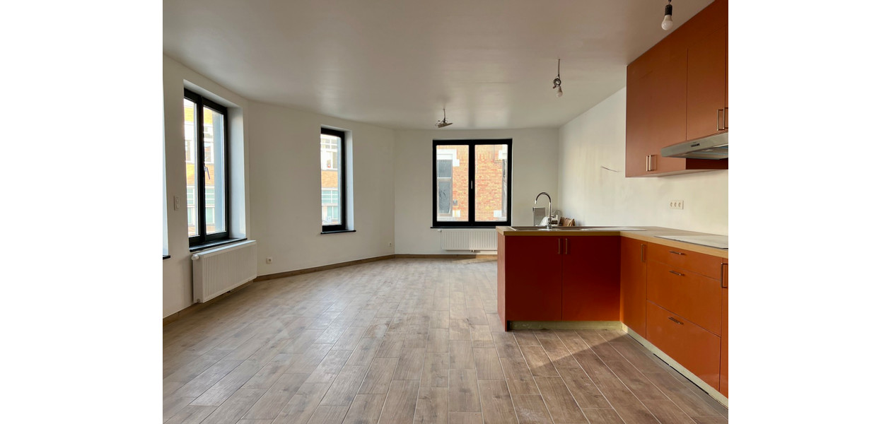 MODERN APPARTEMENT IN VOLLE CENTRUM - MET 2 SLPKMRS