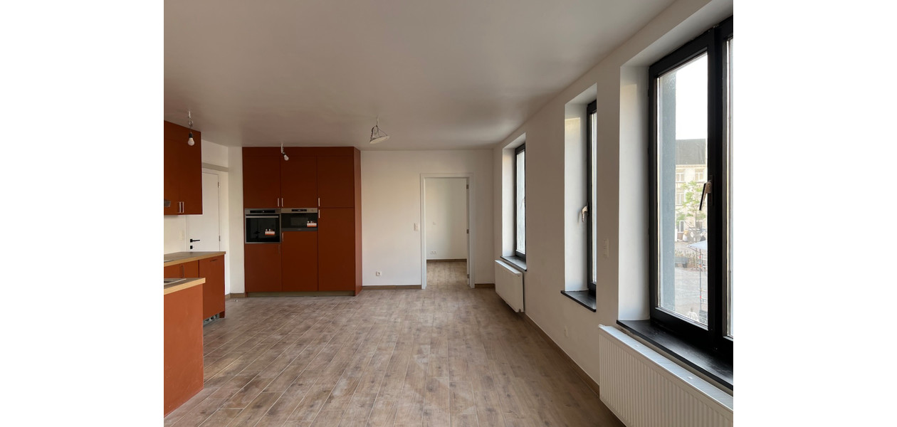 MODERN APPARTEMENT IN VOLLE CENTRUM - MET 2 SLPKMRS