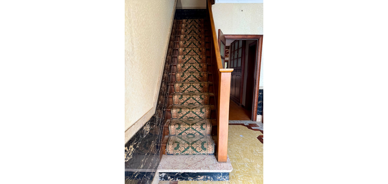 RUIME TE RENOVEREN GEZINSWONING MET TUIN