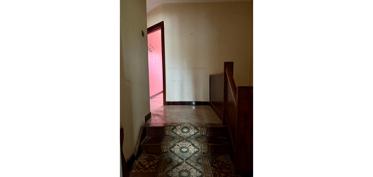 RUIME TE RENOVEREN GEZINSWONING MET TUIN