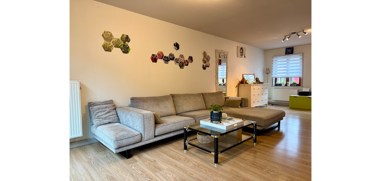 INSTAPKLARE RUIME FAMILIE WONING : 4 SLPKMRS - TUIN - GARAGE