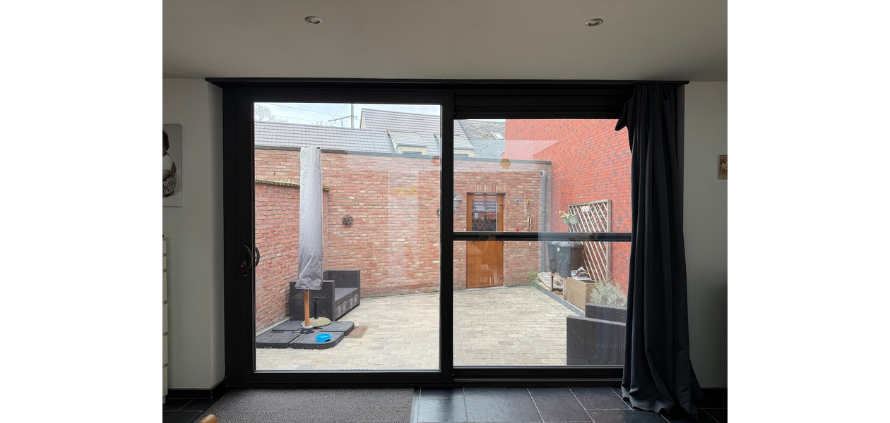 INSTAPKLARE RUIME FAMILIE WONING : 4 SLPKMRS - TUIN - GARAGE