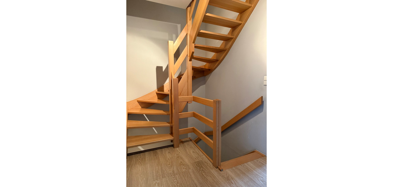 INSTAPKLARE RUIME FAMILIE WONING : 4 SLPKMRS - TUIN - GARAGE