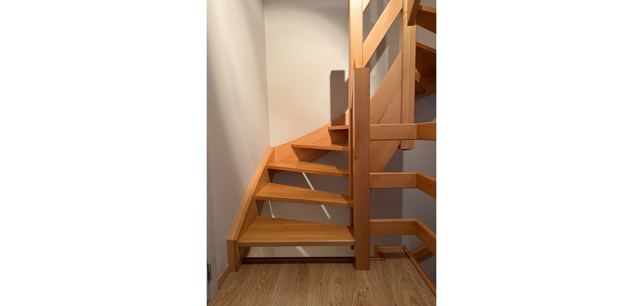 INSTAPKLARE RUIME FAMILIE WONING : 4 SLPKMRS - TUIN - GARAGE