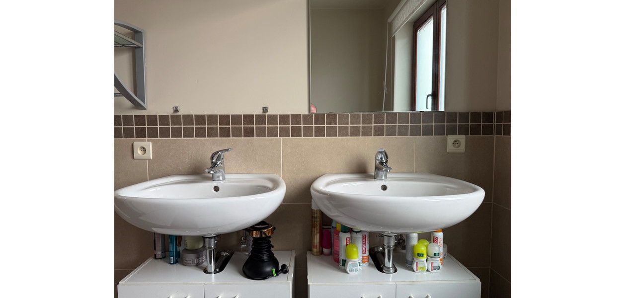 INSTAPKLARE RUIME FAMILIE WONING : 4 SLPKMRS - TUIN - GARAGE