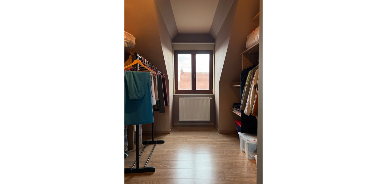 INSTAPKLARE RUIME FAMILIE WONING : 4 SLPKMRS - TUIN - GARAGE