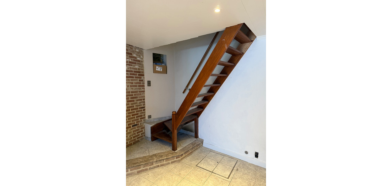 CENTRAAL GELEGEN FAMILIALE WONING MET 4 SLPKMRS EN TUIN.