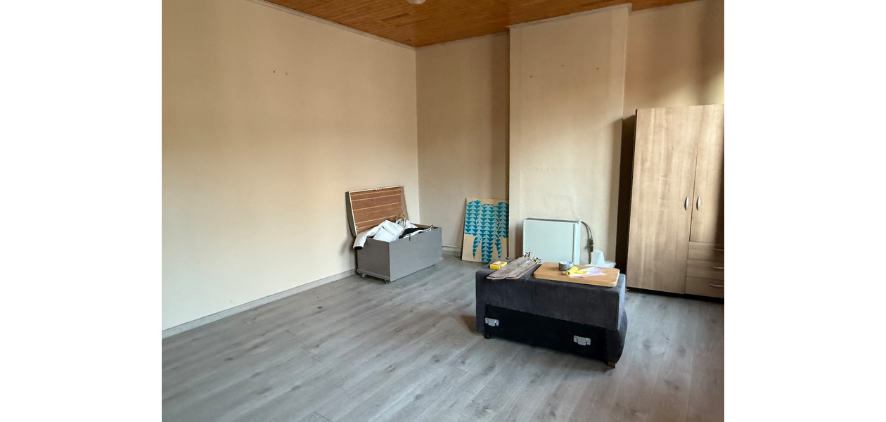 CENTRAAL GELEGEN FAMILIALE WONING MET 4 SLPKMRS EN TUIN.