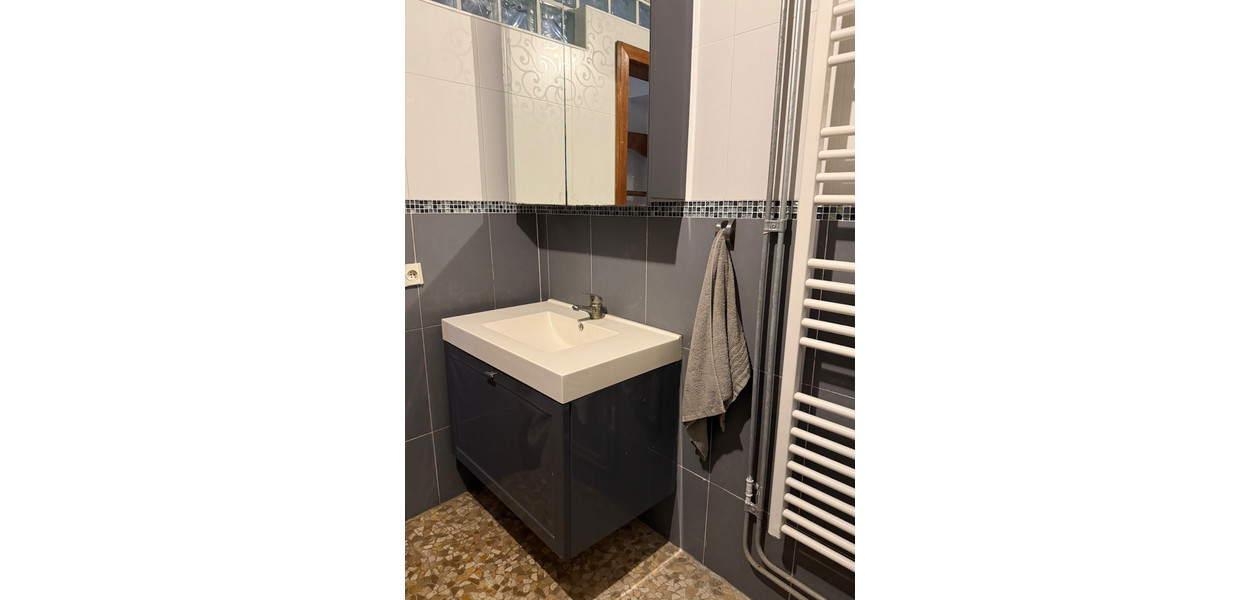 GEZELLIGE GEZINSWONING MET 3 SLAAPKAMERS EN TUIN