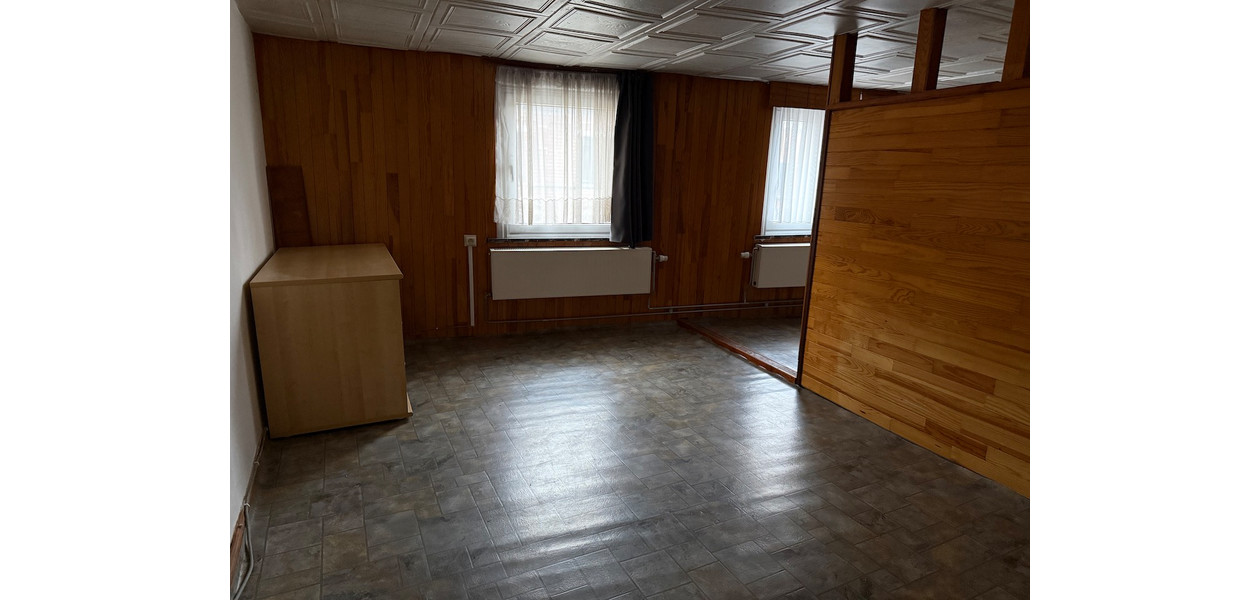 GEZELLIGE GEZINSWONING MET 3 SLAAPKAMERS EN TUIN