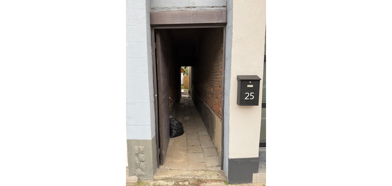 GEZELLIGE GEZINSWONING MET 3 SLAAPKAMERS EN TUIN