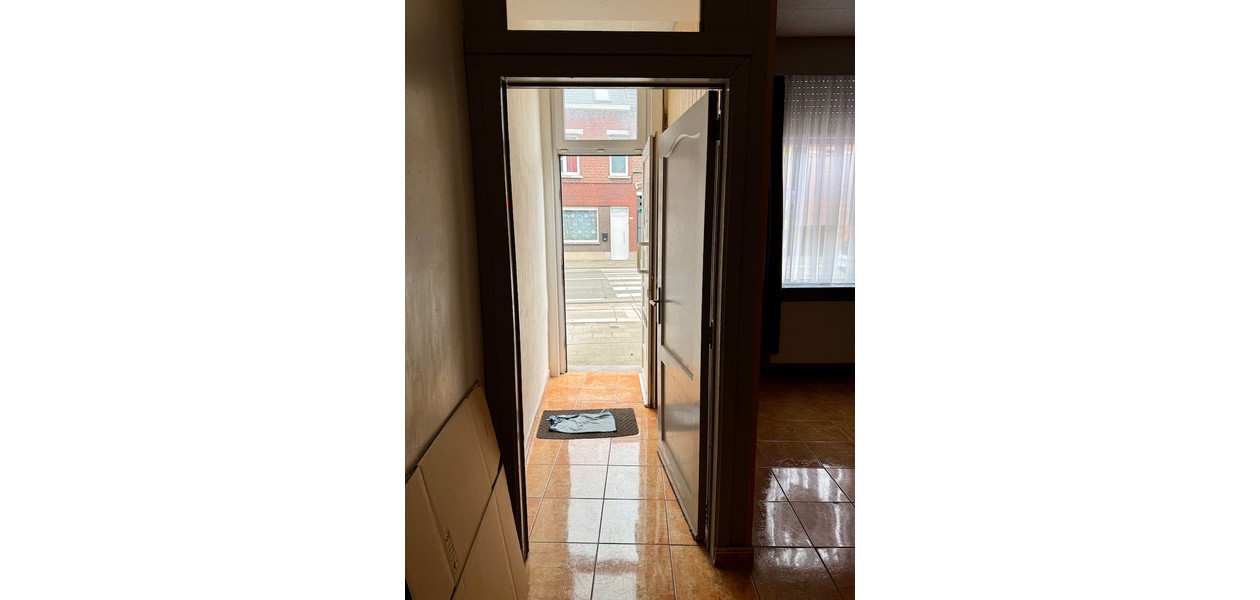 GEZELLIGE GEZINSWONING MET 3 SLAAPKAMERS EN TUIN