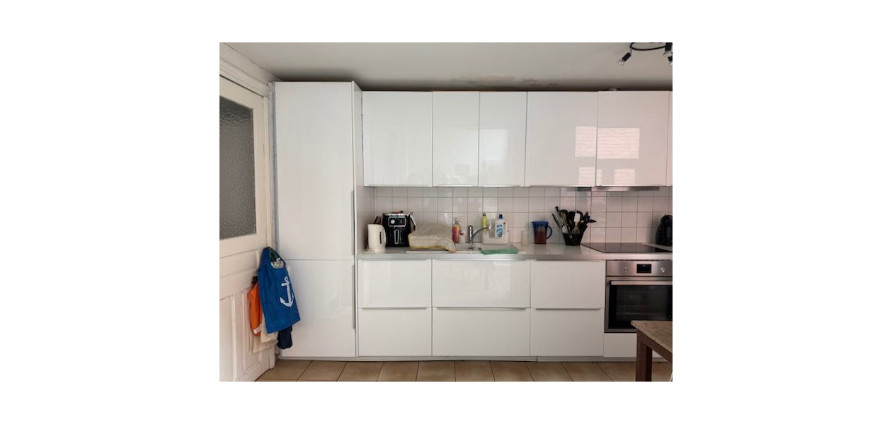 EN PLEIN CENTRE-VILLE, MAISON FAMILIALE - 3 CHAMBRES ET JARDIN