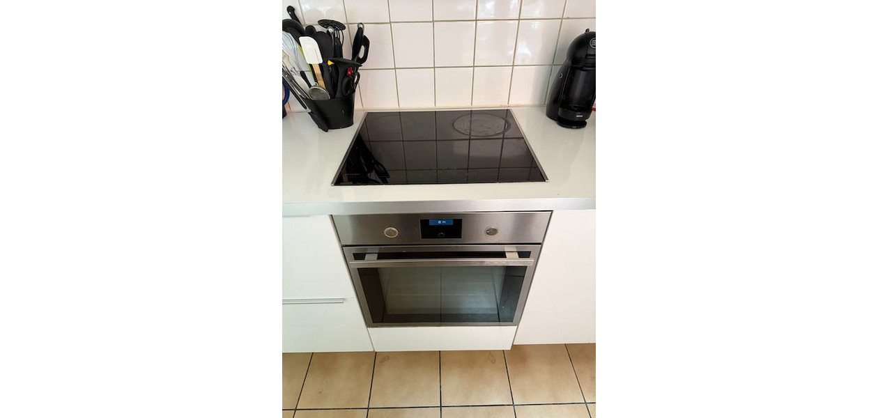 EN PLEIN CENTRE-VILLE, MAISON FAMILIALE - 3 CHAMBRES ET JARDIN