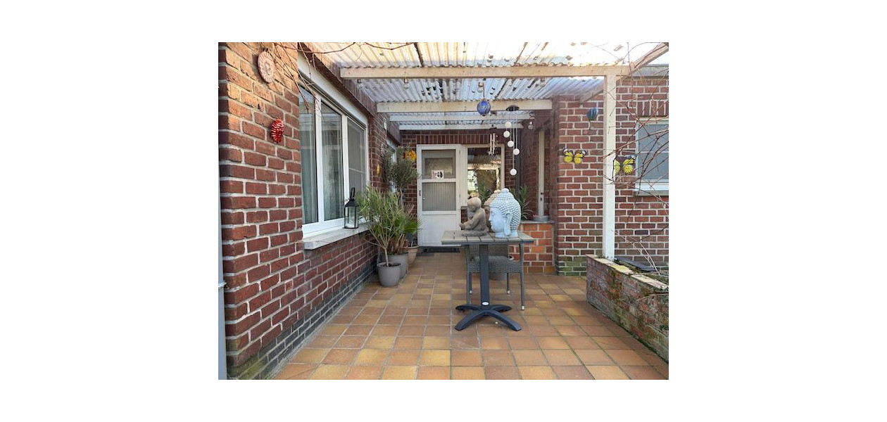 TROIS-FACADE SITUÉE AU CALME - 3 CHAMBRES - GARAGE - JARDIN