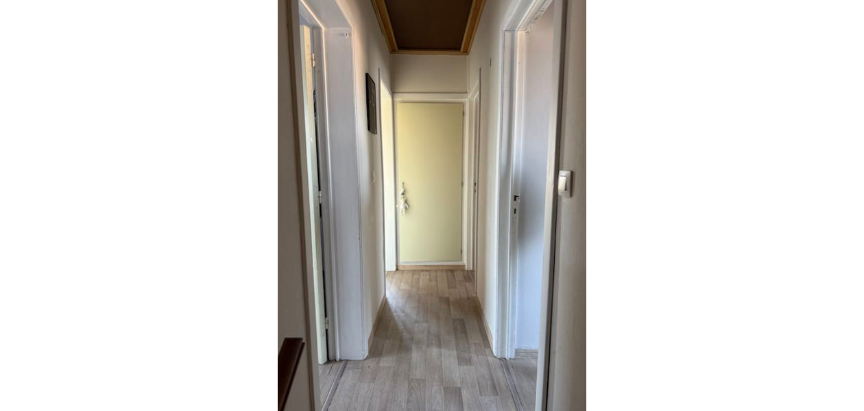 TROIS-FACADE SITUÉE AU CALME - 3 CHAMBRES - GARAGE - JARDIN