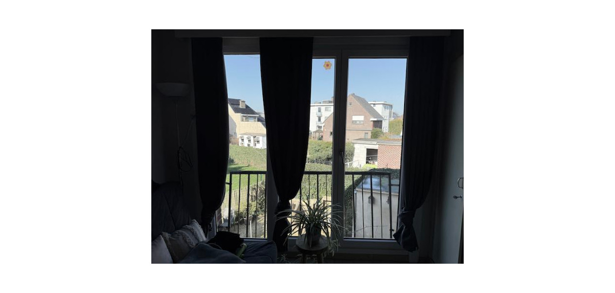 TROIS-FACADE SITUÉE AU CALME - 3 CHAMBRES - GARAGE - JARDIN