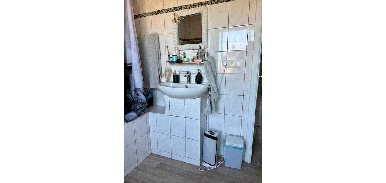 TROIS-FACADE SITUÉE AU CALME - 3 CHAMBRES - GARAGE - JARDIN