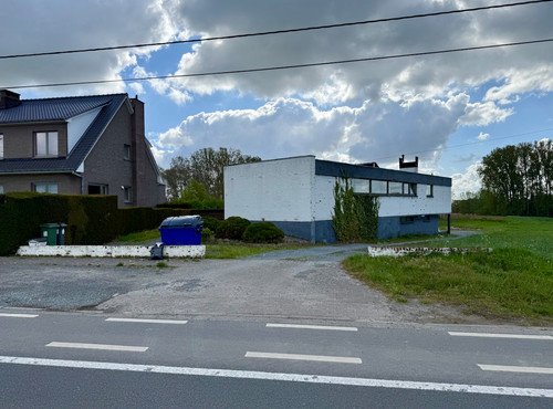 MODERNE VILLA, GEMODERNISEERD, 4 SLAAPKAMERS, ATELIER, IMMENSE TUIN