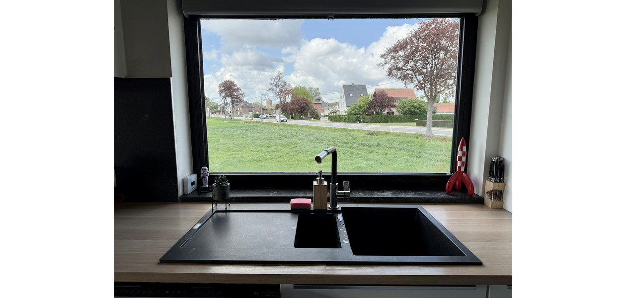 MODERNE VILLA, GEMODERNISEERD, 4 SLAAPKAMERS, ATELIER, IMMENSE TUIN