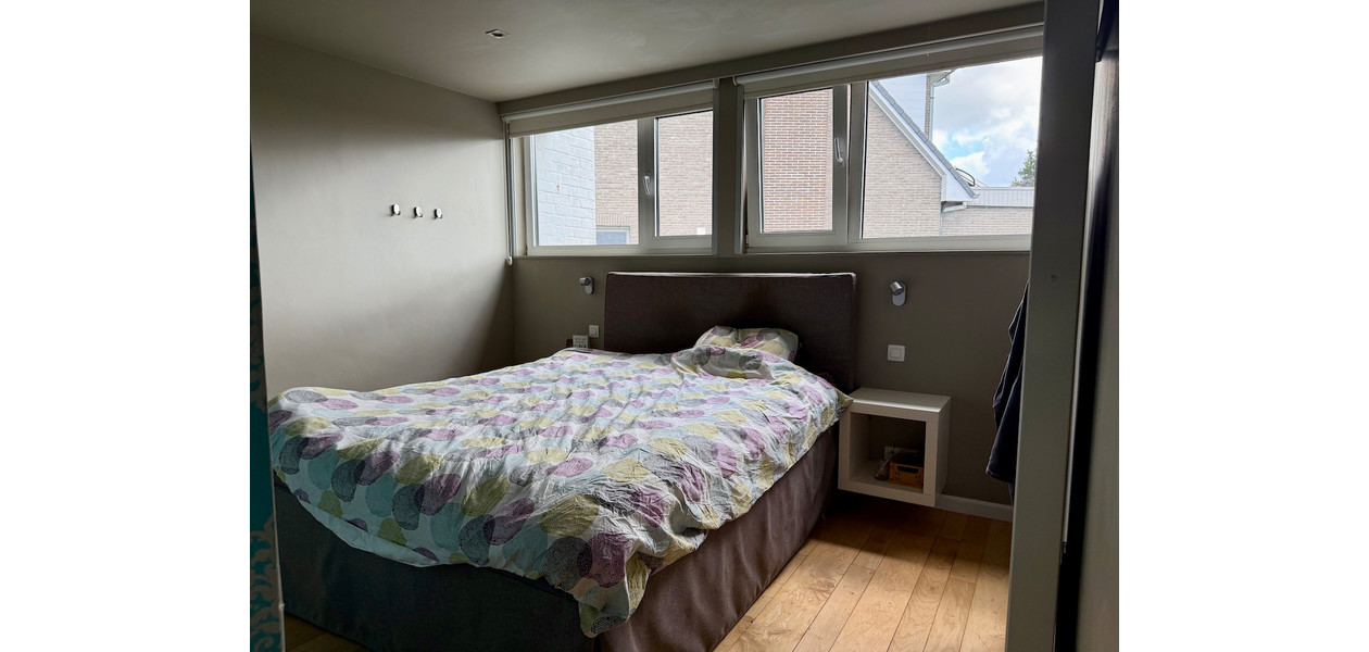 MODERNE VILLA, GEMODERNISEERD, 4 SLAAPKAMERS, ATELIER, IMMENSE TUIN