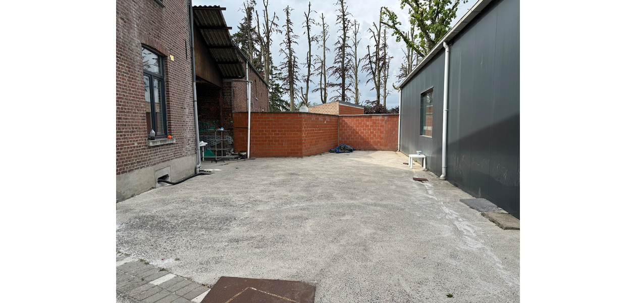 IMMENSE FAMILIEWONING - 5 SLPKMRS - TUIN - GARAGE