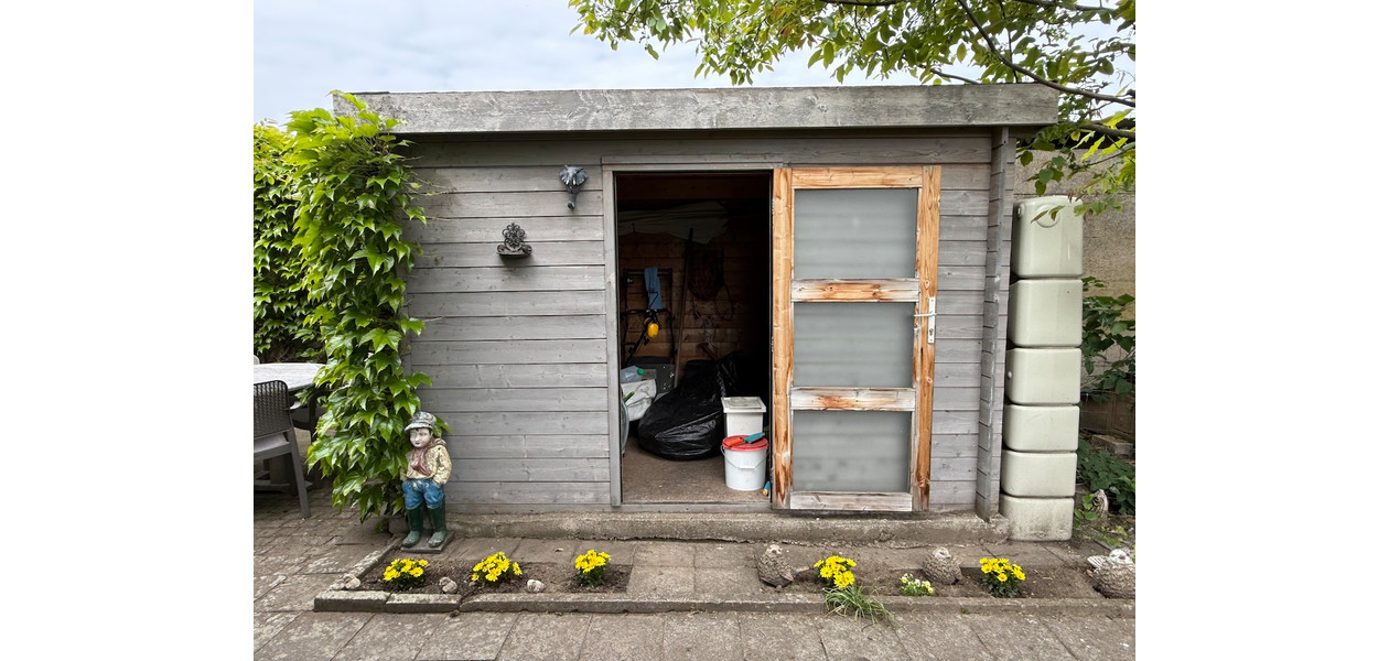 VOLLEDIG GERENOVEERDE BEL-ETAGE MET 3 SLAAPKAMERS, GARAGE EN TUIN